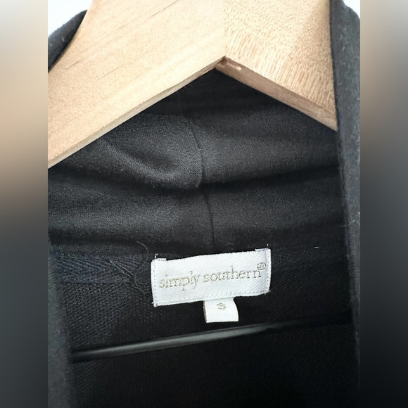 Simply Southern Cowl Neck ‘Mama Bear’ Pullover Black Size Small - Picture 5 of 6